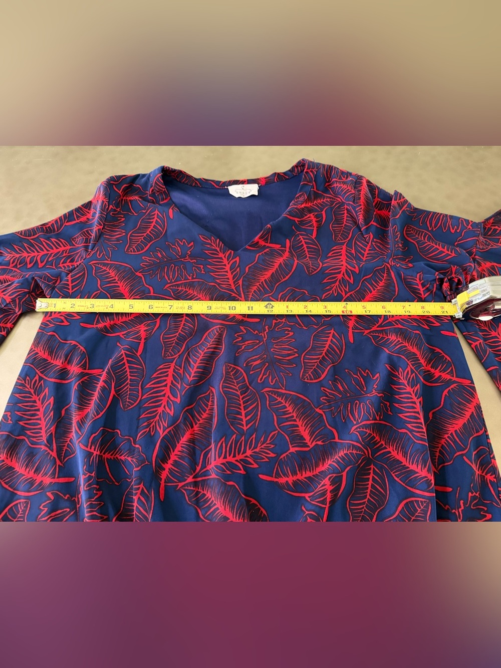Ember Women’s Blue & Red Leaf Print V-Neck Blouson Top, Size XL, Lined - Picture 4 of 6